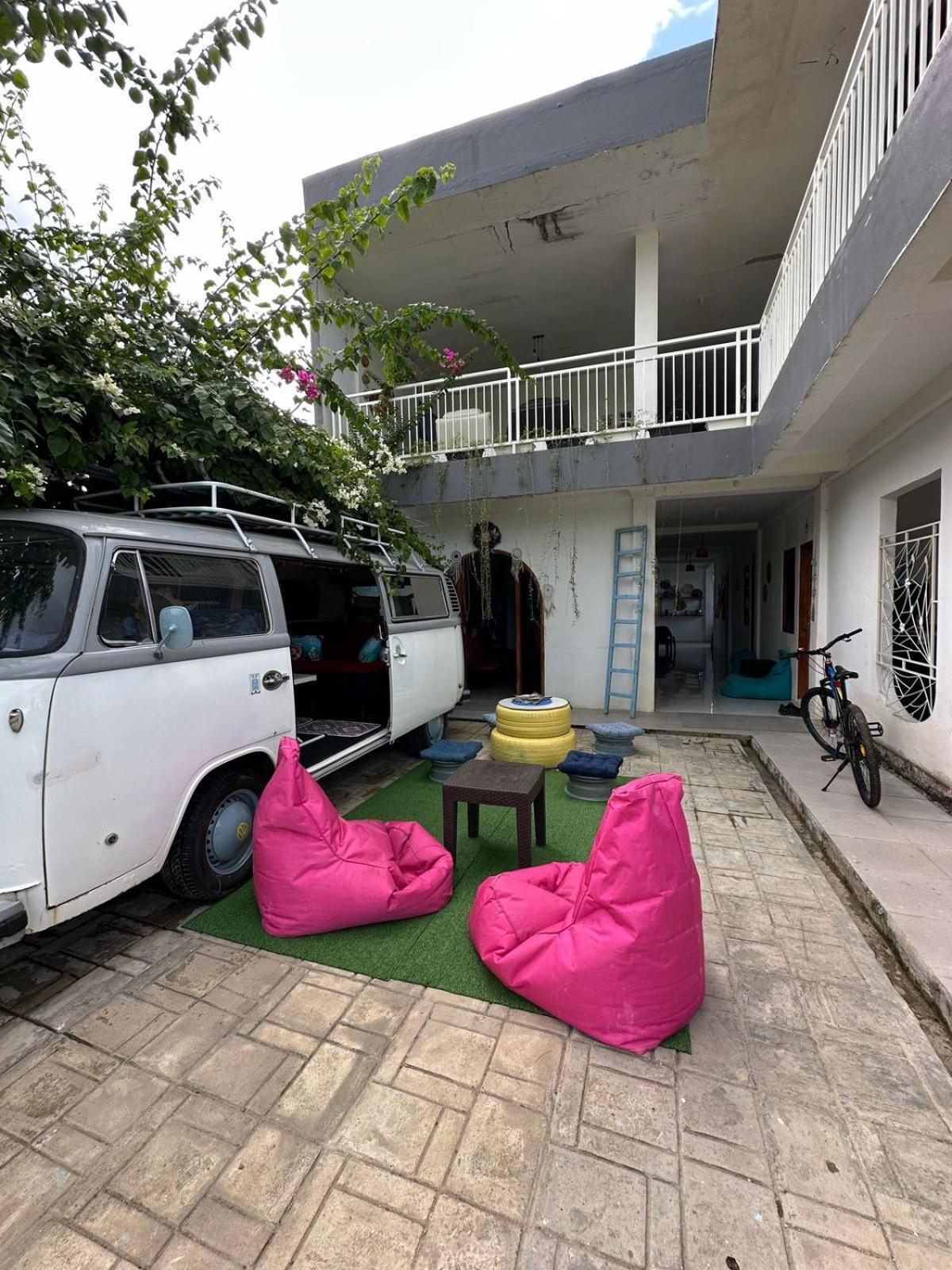 D'Flora Homestay ラブハン・バジョ エクステリア 写真